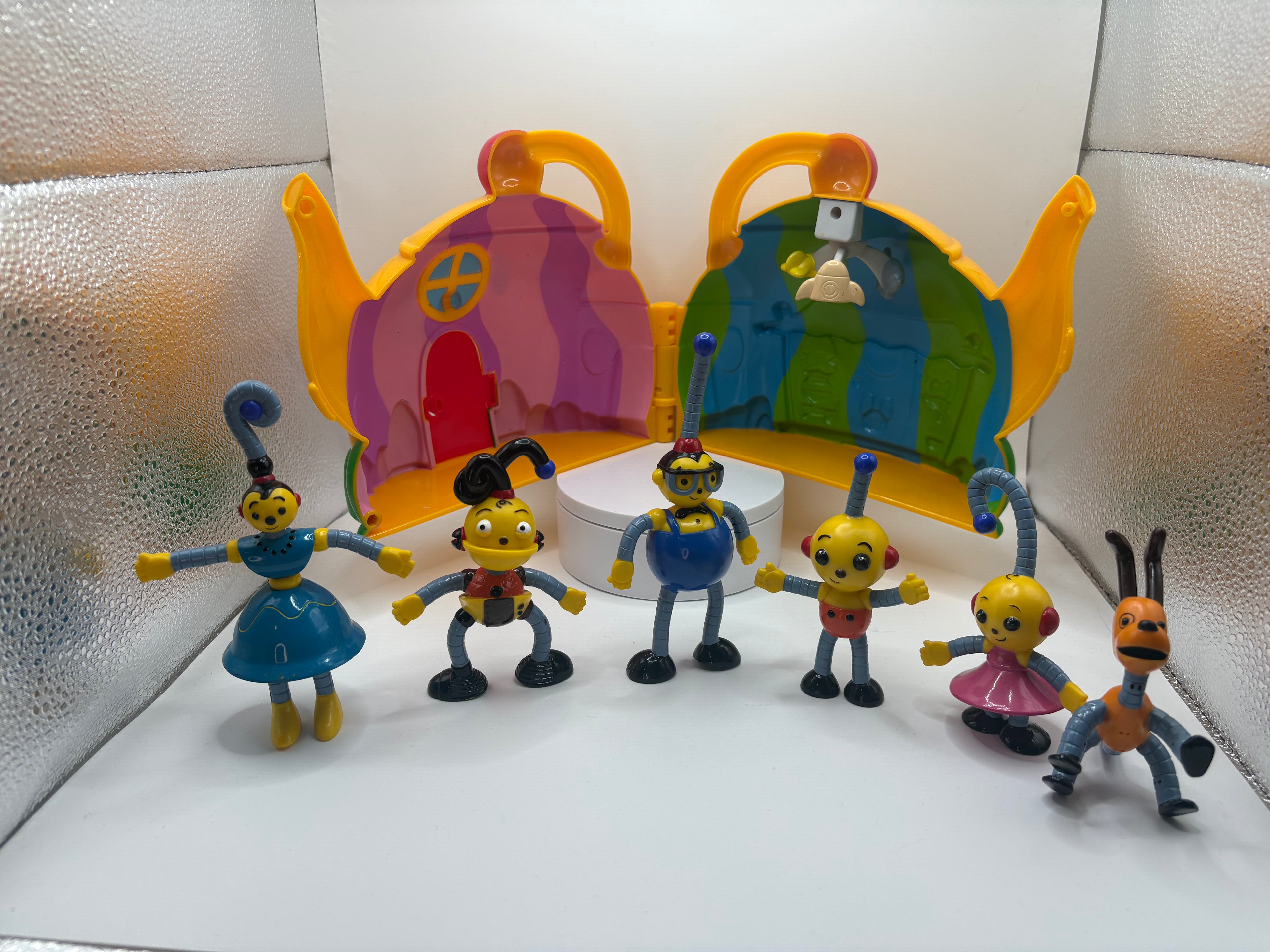 Vintage HTF Rolie Polie Olie Teapot Playset + 6 Figures